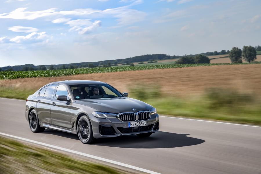  BMW 545e xDrive M Sport 2020 года  (фото 4 из 20)